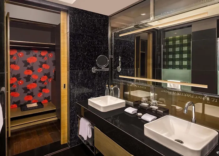 Sofitel Saigon Plaza